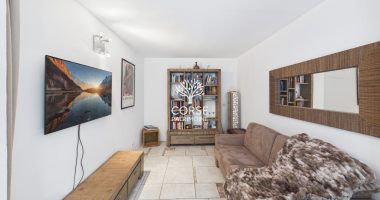 f2112594.jpg
